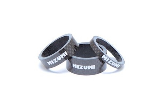 Фото: Проставочное кольцо MIZUMI Carbon 15мм